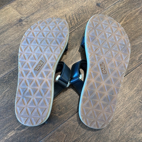 Teva black leather slide sandals - Picture 4 of 5